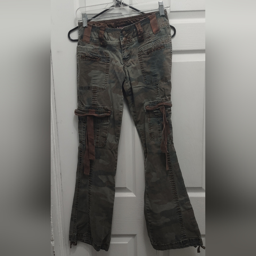 Bubblegum low rise camo pants